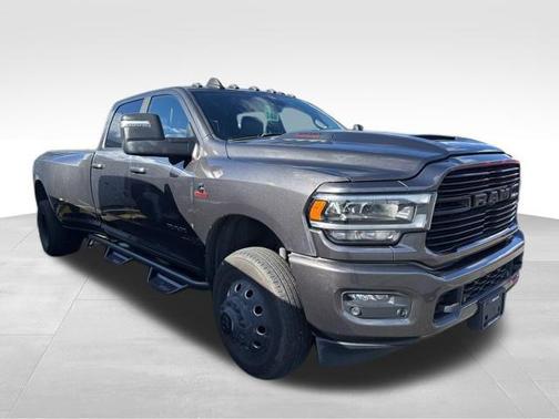 2023 RAM 3500 Laramie Crew Cab 4x4 8' Box