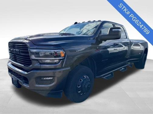 2023 RAM 3500 Laramie Crew Cab 4x4 8' Box