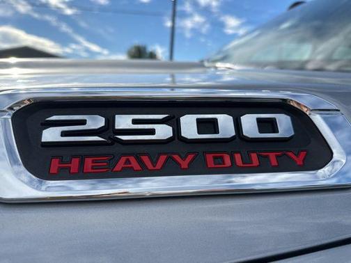 2019 RAM 2500 Big Horn Crew Cab 4x4 8' Box