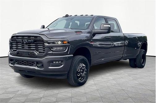 2025 RAM 3500 Big Horn Crew Cab 4x4 8' Box