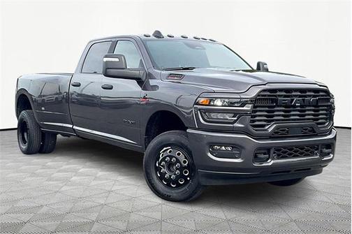 2025 RAM 3500 Big Horn Crew Cab 4x4 8' Box