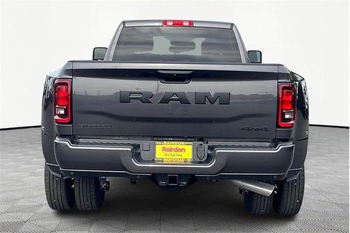 2025 RAM 3500 Big Horn Crew Cab 4x4 8' Box