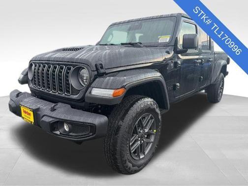 Black Clearcoat 2026 Jeep Gladiator Sport S