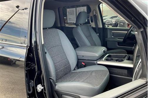 2017 RAM 2500 SLT Mega Cab 4x4 6'4' Box