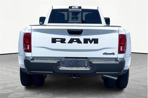 2025 RAM 3500 Tradesman Crew Cab 4x4 8' Box