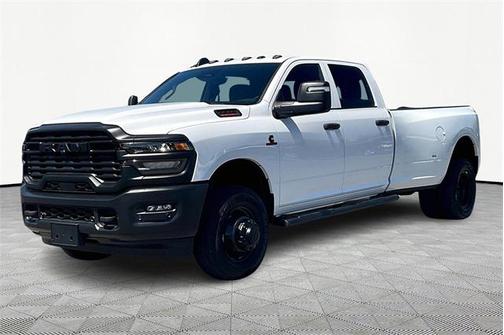2025 RAM 3500 Tradesman Crew Cab 4x4 8' Box