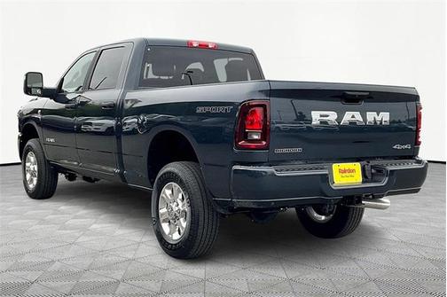 2025 RAM 2500 Big Horn Crew Cab 4x4 6'4' Box