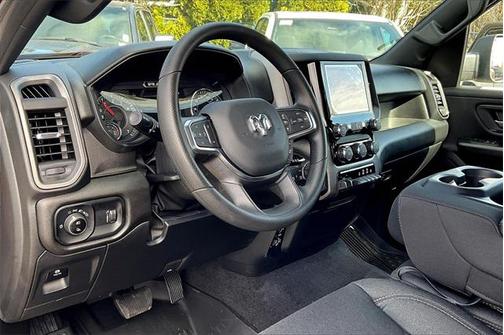2025 RAM 1500 Warlock Crew Cab 4x4 5'7' Box