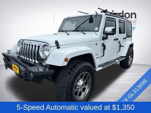 Bright White Clearcoat 2016 Jeep Wrangler Unlimited Sahara