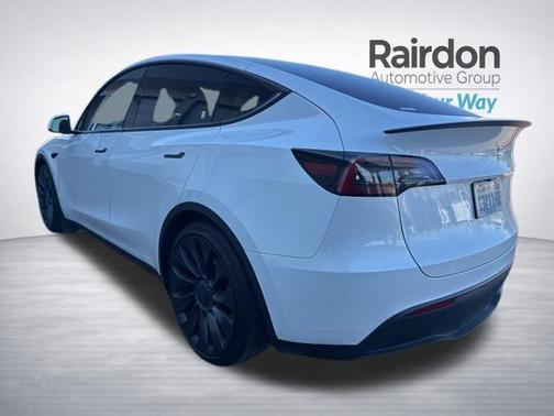 2024 Tesla Model Y Performance Dual Motor All-Wheel Drive