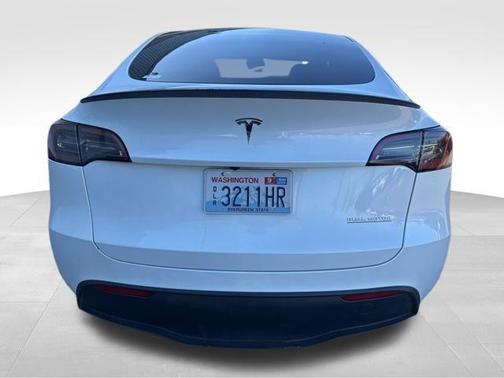 2024 Tesla Model Y Performance Dual Motor All-Wheel Drive