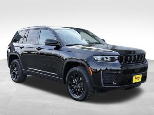 2026 Jeep Grand Cherokee Altitude