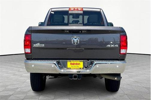 2017 RAM 2500 Big Horn Crew Cab 4x4 6'4' Box