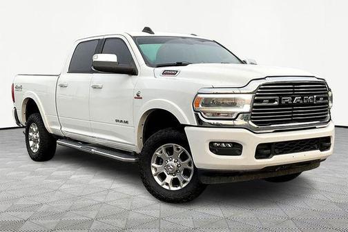 2022 RAM 2500 Laramie Crew Cab 4x4 6'4' Box