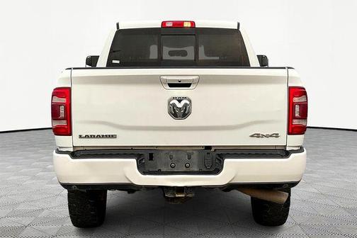 2022 RAM 2500 Laramie Crew Cab 4x4 6'4' Box