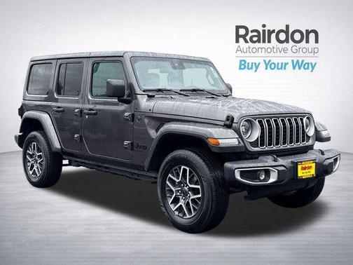 Granite Crystal Metallic Clearcoat 2025 Jeep Wrangler 4-Door Sahara 4x4
