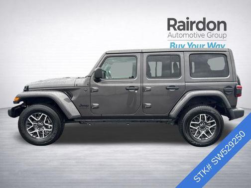 Granite Crystal Metallic Clearcoat 2025 Jeep Wrangler 4-Door Sahara 4x4