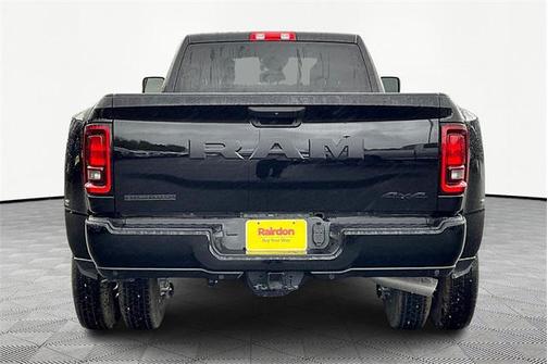 2025 RAM 3500 Big Horn Crew Cab 4x4 8' Box
