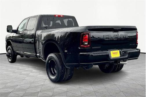 2025 RAM 3500 Big Horn Crew Cab 4x4 8' Box