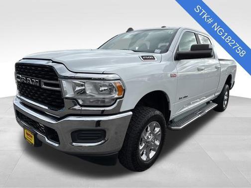 2022 RAM 2500 Big Horn Crew Cab 4x4 6'4' Box