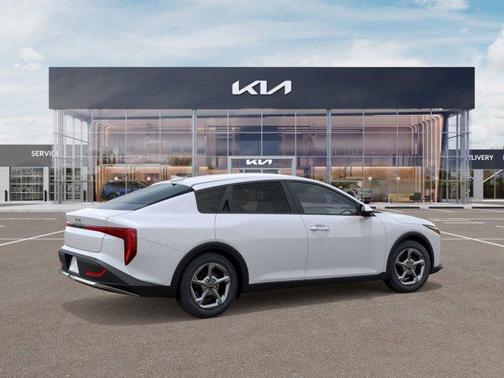 Snow White Pearl 2026 Kia K4 LXS