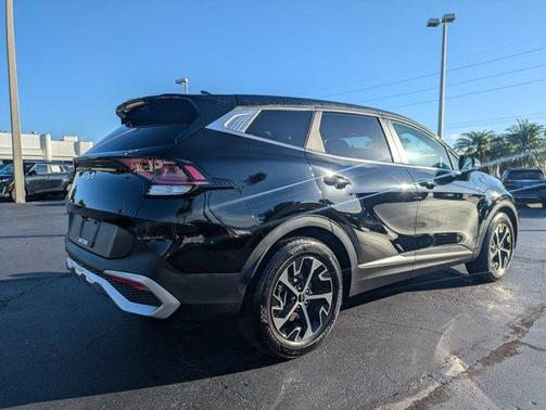 2024 Kia Sportage EX