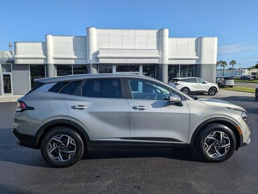 2023 Kia Sportage LX