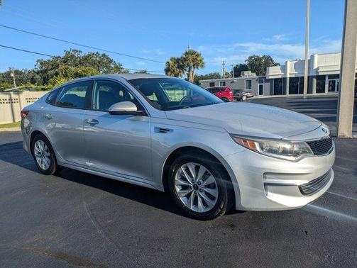 2017 Kia Optima LX