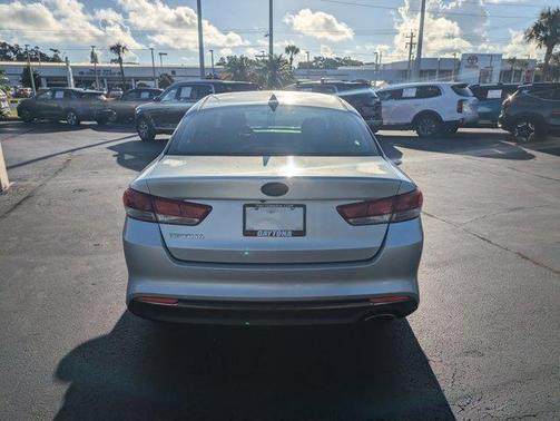 2017 Kia Optima LX