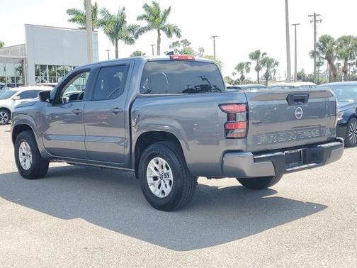 2024 Nissan Frontier SV