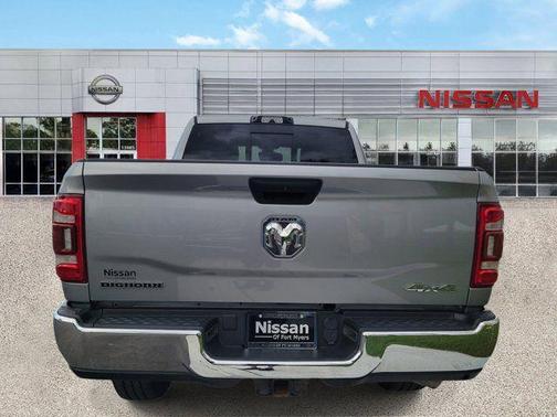 Billet Silver Metallic Clearcoat 2023 RAM 2500 Big Horn Crew Cab 4x4 6'4' Box