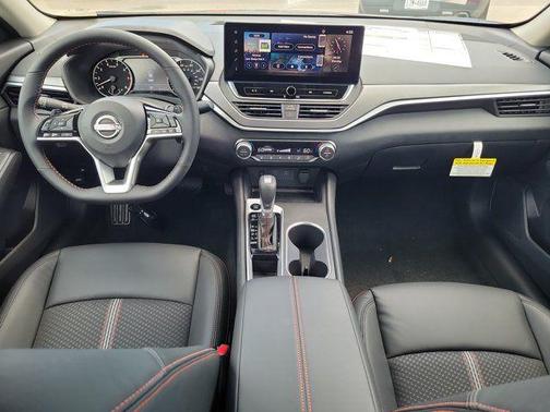 Gun Metallic/Super Black 2026 Nissan Altima SR FWD