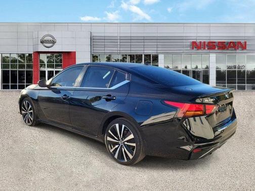 2020 Nissan Altima SR FWD