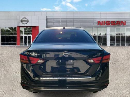 2020 Nissan Altima SR FWD