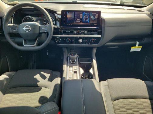 Super Black 2026 Nissan Pathfinder SV