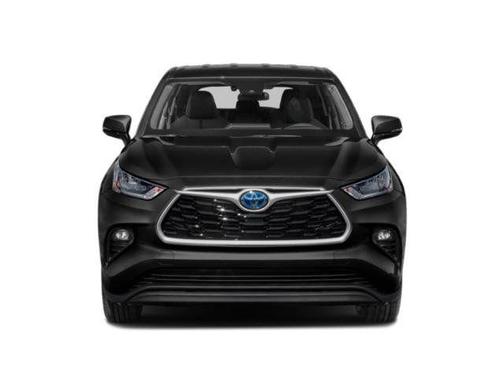 Celestial Silver Metallic 2022 Toyota Highlander Hybrid XLE