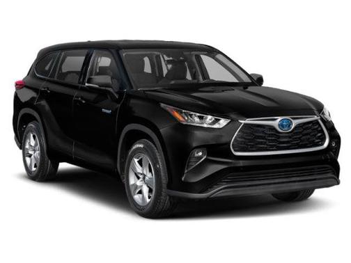 Celestial Silver Metallic 2022 Toyota Highlander Hybrid XLE