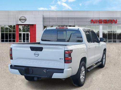 2023 Nissan Frontier SV