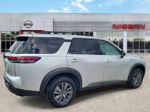 Brilliant Silver Metallic 2025 Nissan Pathfinder SV FWD