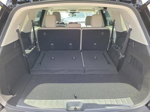 2025 Nissan Pathfinder SV FWD