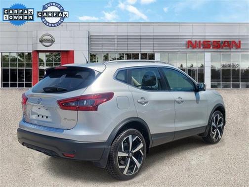 2022 Nissan Rogue Sport SL