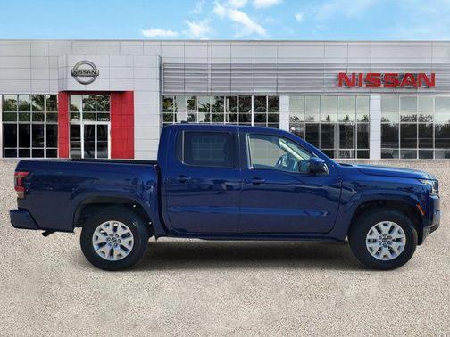 Deep Blue Pearl 2022 Nissan Frontier SV