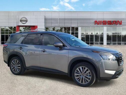 2024 Nissan Pathfinder SL FWD