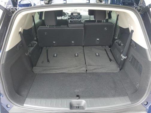 2025 Nissan Pathfinder SV FWD