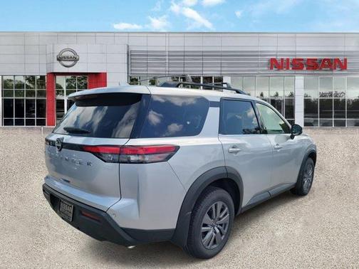 2025 Nissan Pathfinder SV FWD
