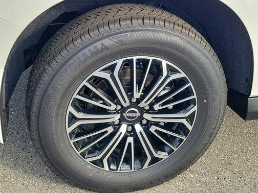 Aspen White Tricoat 2026 Nissan Armada SL