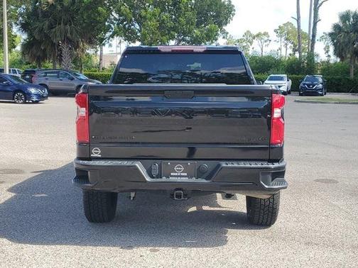2022 Chevrolet Silverado 1500 Custom Trail Boss