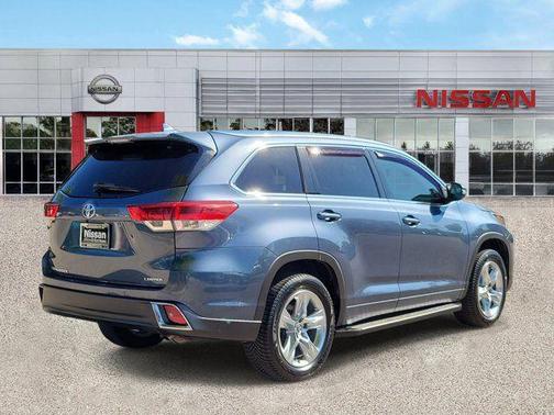 Shoreline Blue Pearl 2019 Toyota Highlander Limited