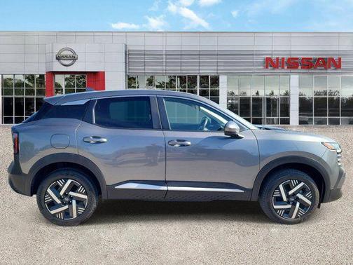 Gun Metallic 2025 Nissan Kicks SV