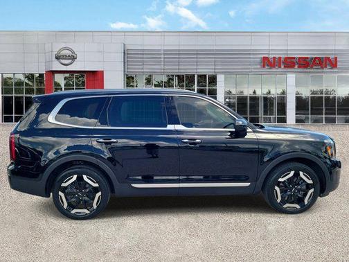Ebony Black 2024 Kia Telluride S
